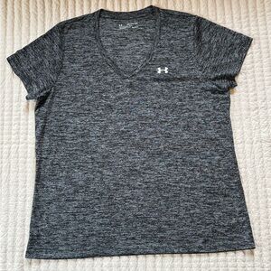 NWOT Under Armour Women's Heathered Charcoal V-Neck Short Sleeve Tee